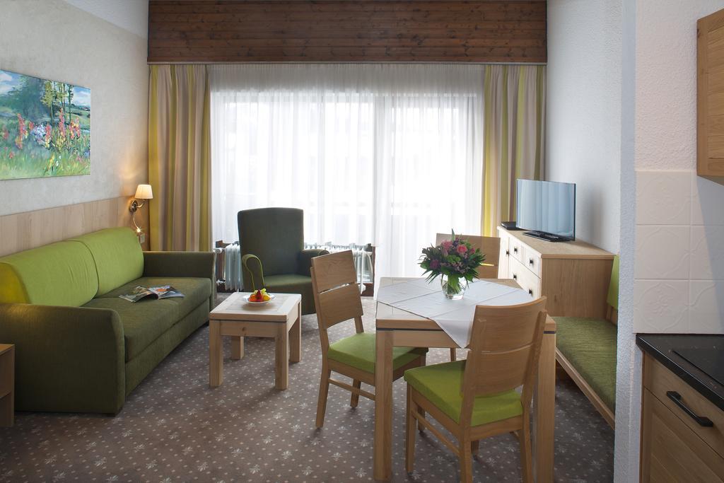 Interest Vitalhotel - Partnerbetrieb Von Oberstaufen Plus الغرفة الصورة